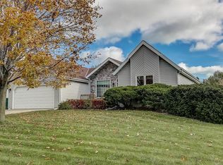 2372 Marak Dr, Grafton, WI 53024