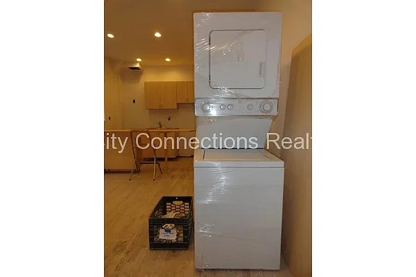 Rented by City Connections Realty | media 30