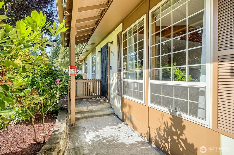 2nd image of 29311 33rd Avenue S