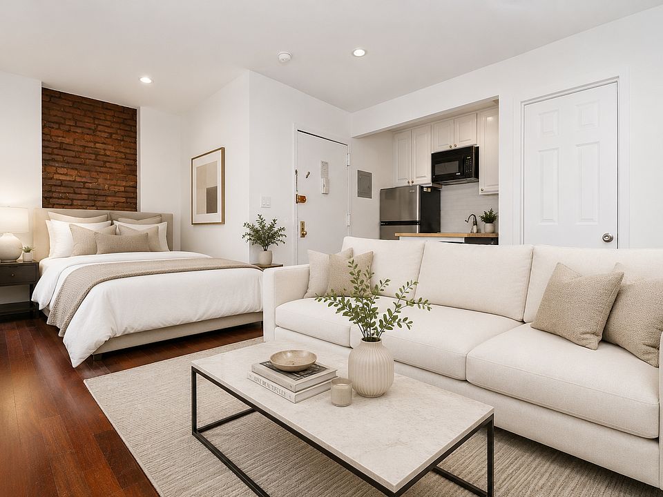1st image of 106 Greenwich Ave #2B