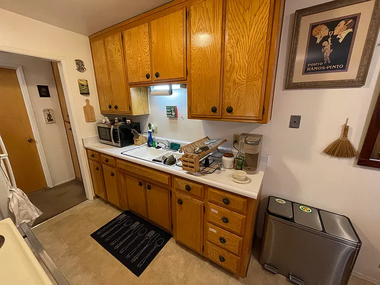 608 Adams St #4 — Photo 5