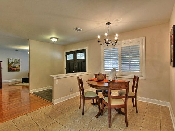 4th image of 4122 Vistamont Dr