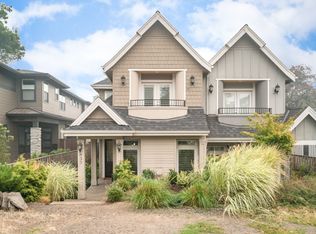 637 3rd St, Lake Oswego, OR 97034