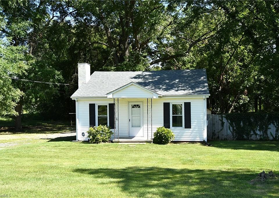 1st image of 4015 Pleasant Garden Rd
