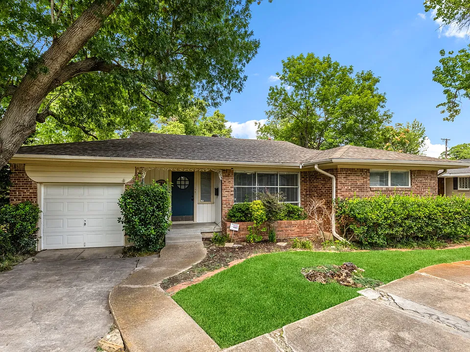 704 Downing Dr
