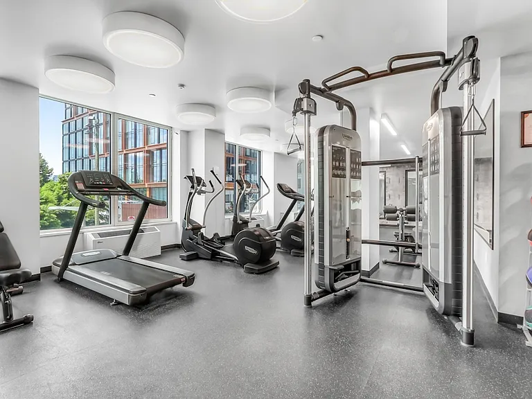 15 Bridge Park Dr #14L — Photo 12