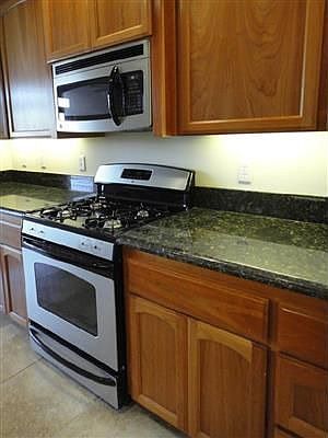 4th image of 870 Mission Sierra Ct APT 8