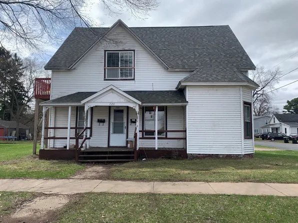 220 1/2 12th Ave W, Menomonie, WI 54751