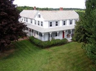 389 Sunnyhill Rd, Lunenburg, MA 01462