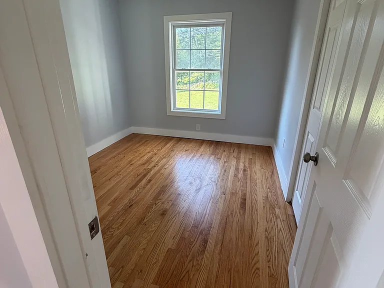 40 Capron Rd — Photo 5