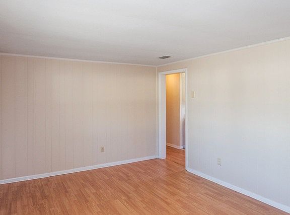 3rd image of 1310 Shelton Ct