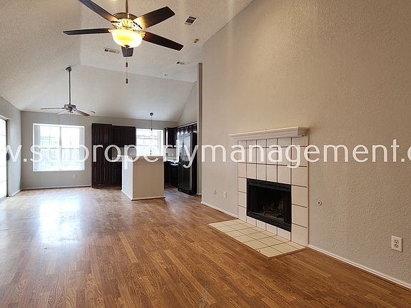 2nd image of 2042 Raven Ln