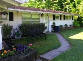 35380 Solon Rd, Solon, OH 44139