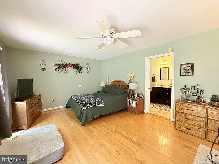 559 Holly Corner Rd — Photo 30