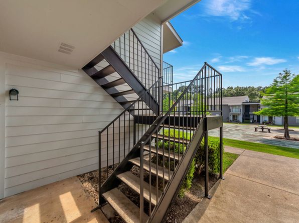 504 S Van Buren St #303