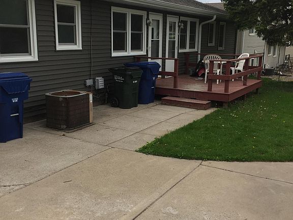 Back entry and deck