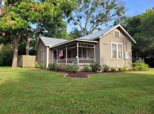 105 E Germania St, Brenham, TX 77833