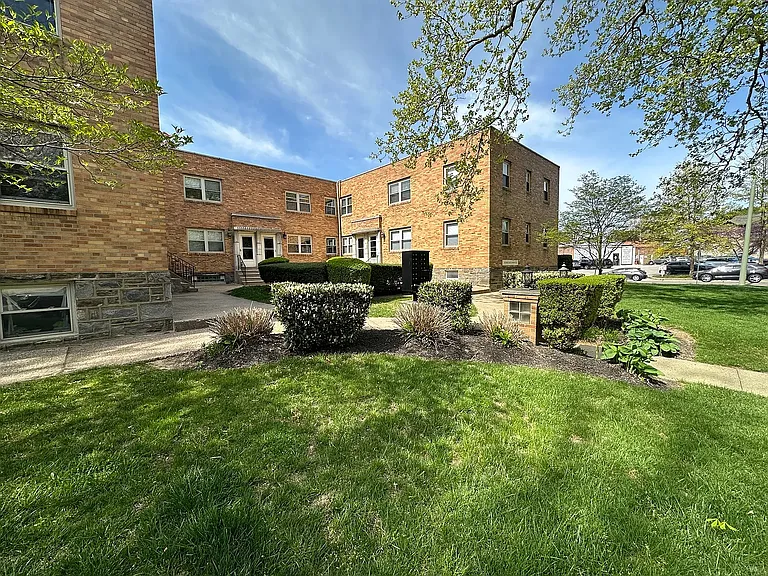 203 Sycamore Ave #G — Photo 10