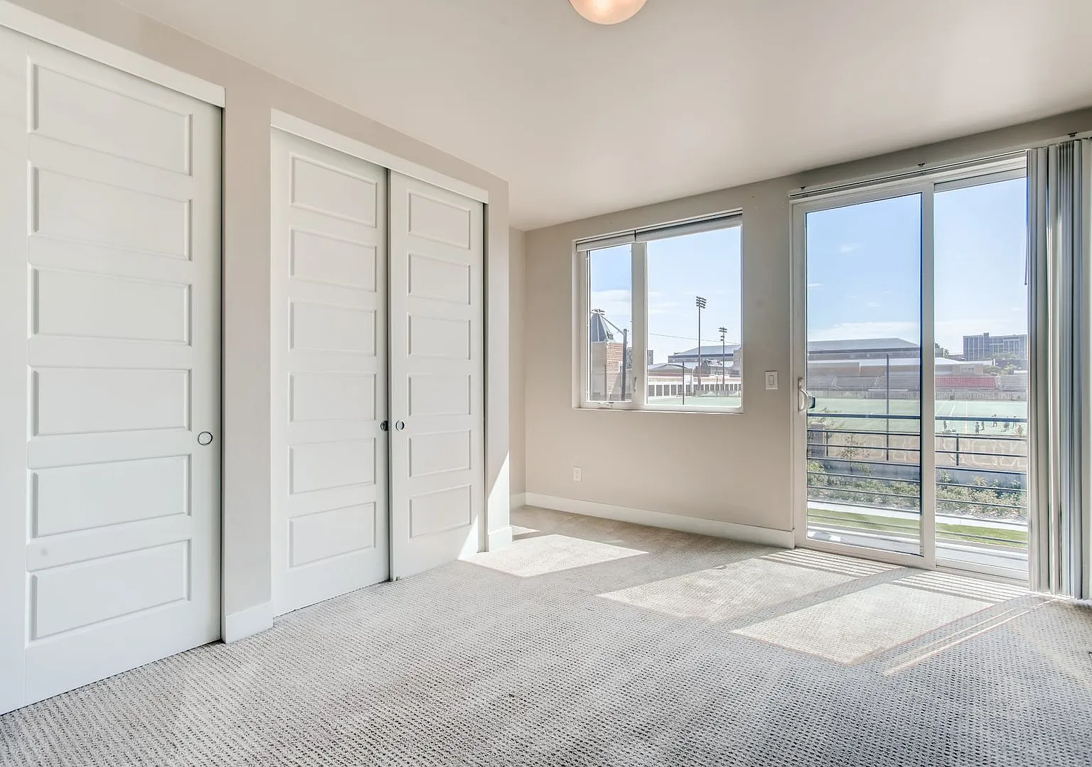 High Street Townhomes 3 bedroom unit with detached Garage and Yard — Photo 2
