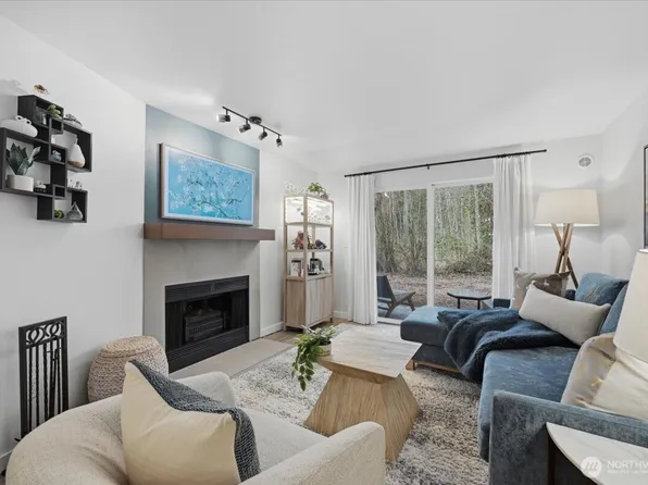 14006 NE 181st Place #B106, Woodinville, WA 98072