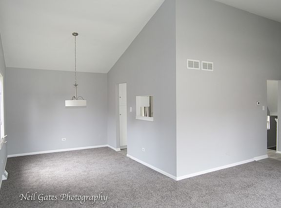 5th image of 751 E 191st Pl