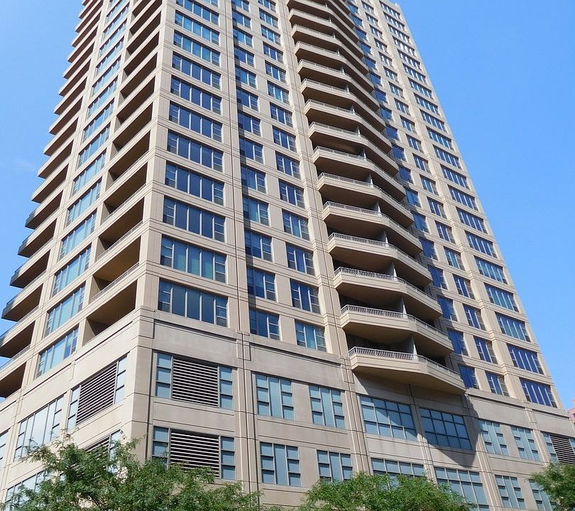 1st image of 200 N Jefferson St APT 1903
