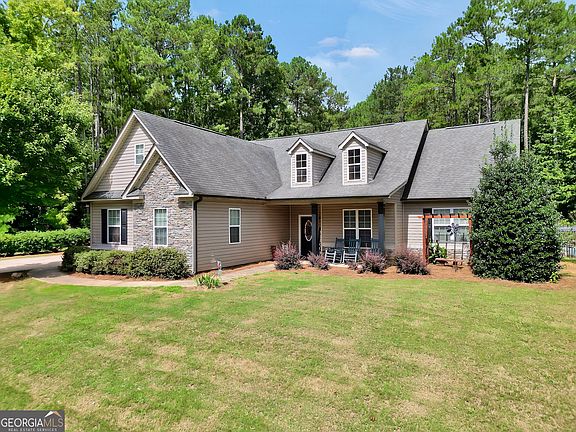 5th image of 309 Helena Pl