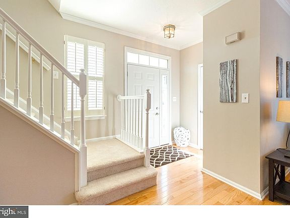 2nd image of 801 N Waterford Ln