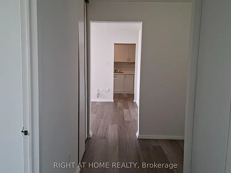 10 Sunny Glenway #511 — Photo 16