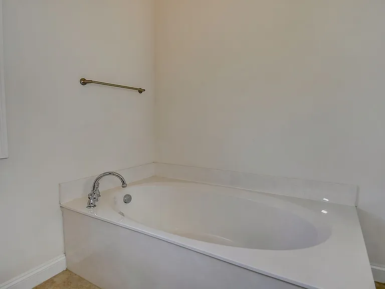 2224 W Berrie Cir — Photo 32