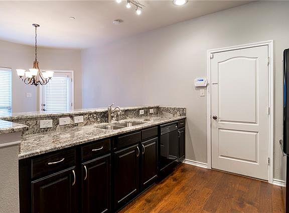 4th image of 6856 Livorno Ln