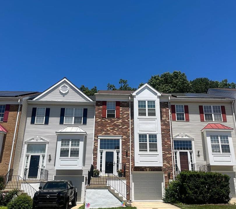 1st image of 178 Pinecove Ave