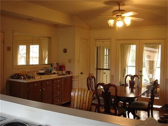 4th image of 1575 Bell Oaks Dr