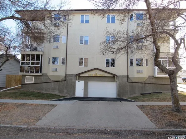 UNIT 303-210 3rd AVENUE E, Rosetown, SK S0L 2V0