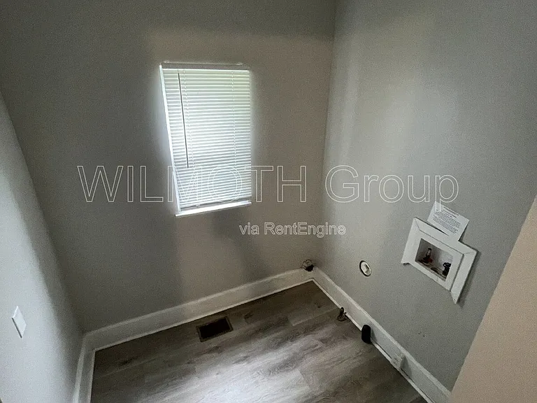 442 N Denny St — Photo 10