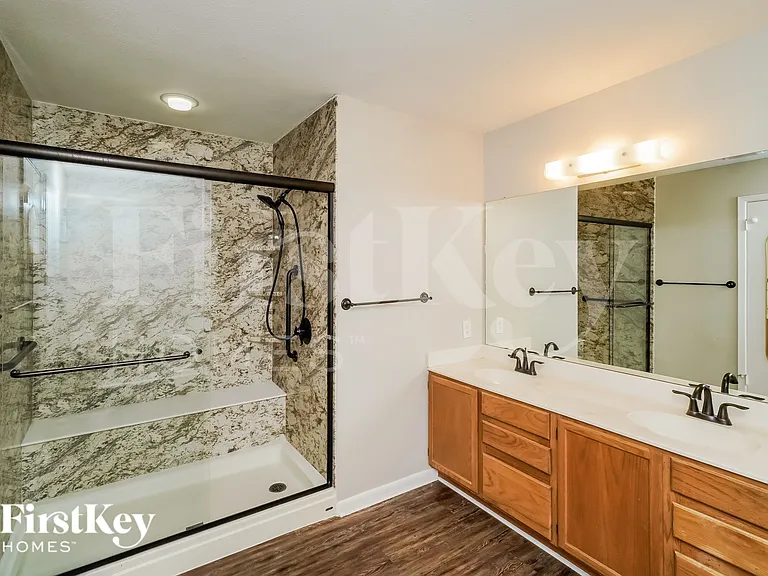14219 N Hills Village Dr — Photo 10