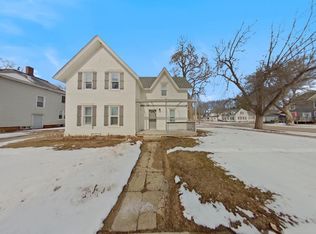 504 1st St NW, Faribault, MN 55021