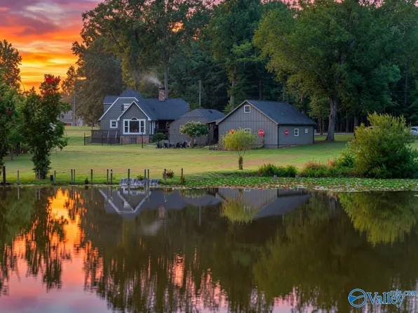 1260 Anita Ln, Gadsden, AL 35901