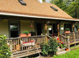 134 N Hoosac Rd, Williamstown, MA 01267