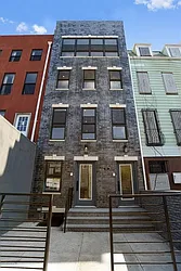 582 Lafayette Avenue in Bedford-Stuyvesant