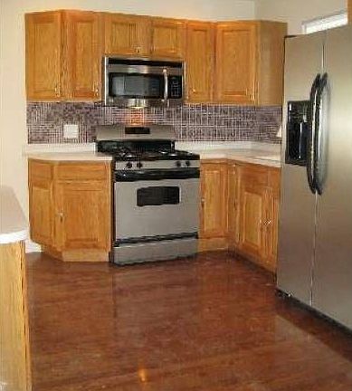 4th image of 443 Frederick Ave