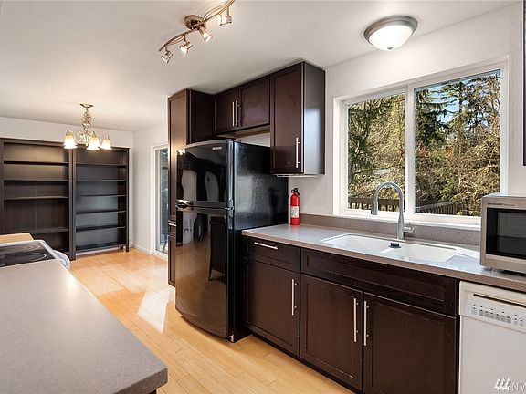 3rd image of 7106 171st Ave SE