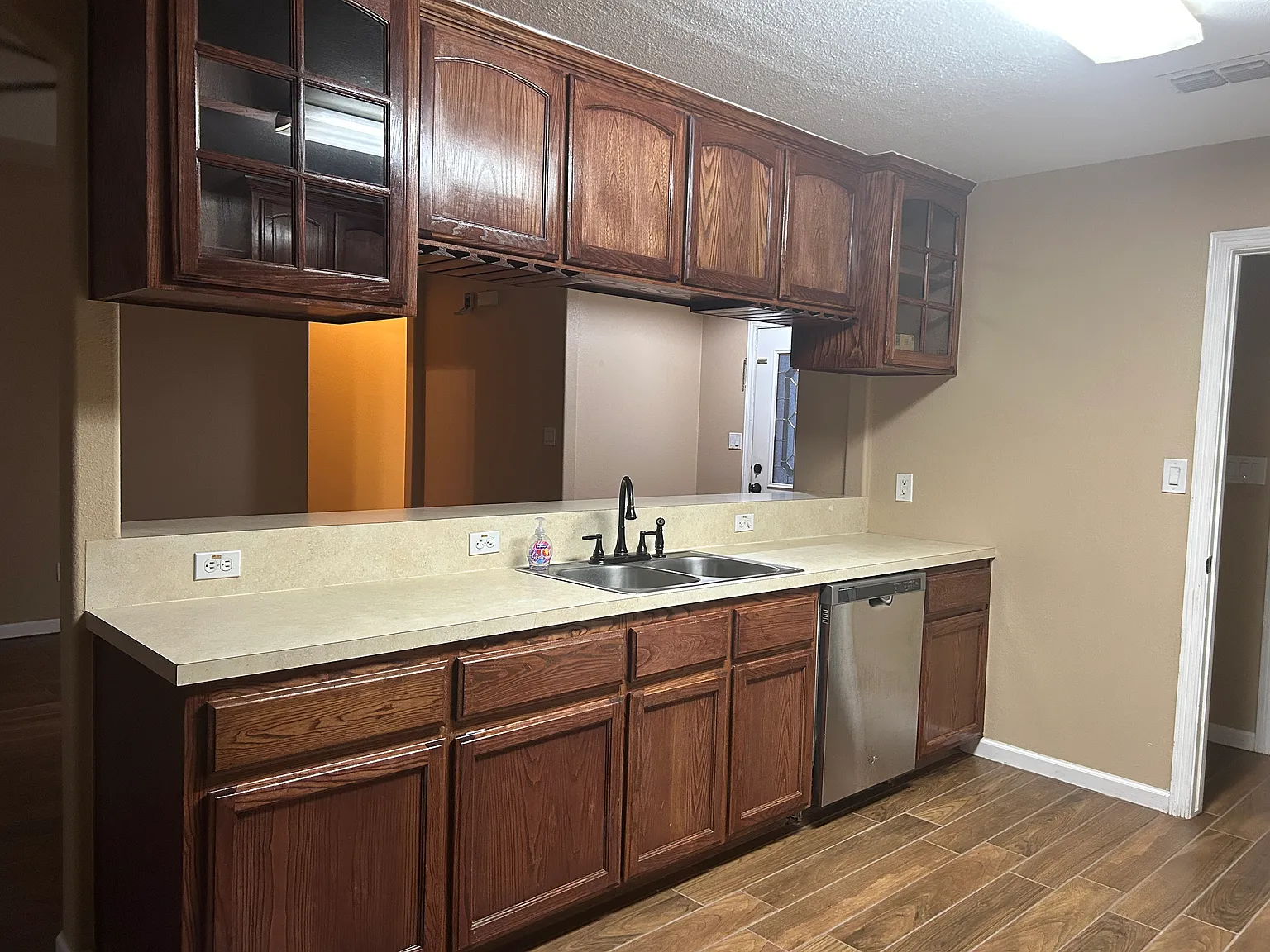 1506 Rodriguez St — Photo 3