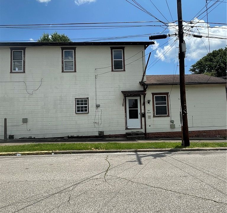 2nd image of 813 Grant St