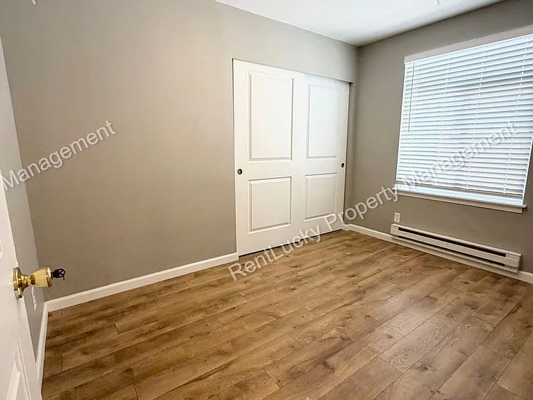 3315 Claremont Ave S — Photo 26