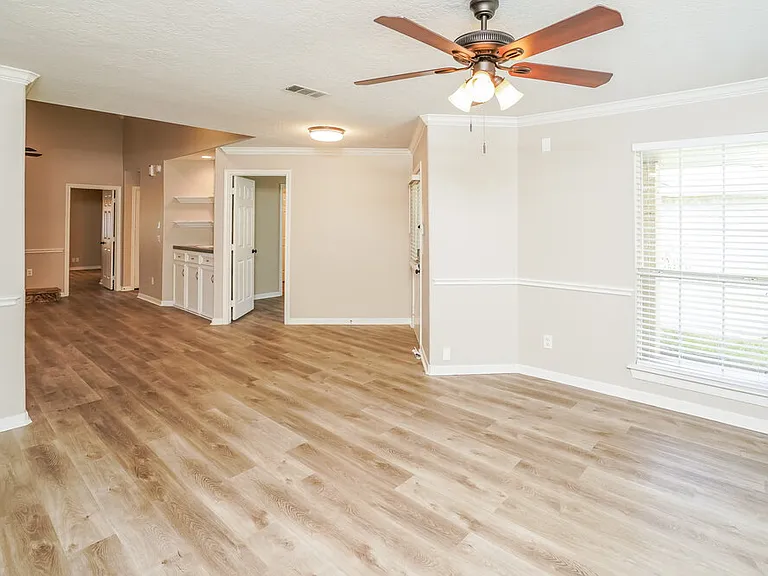 17311 Modbury St — Photo 5