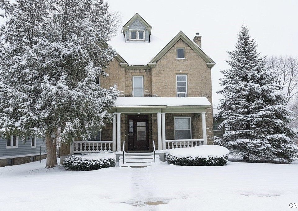 1st image of 146 Main St