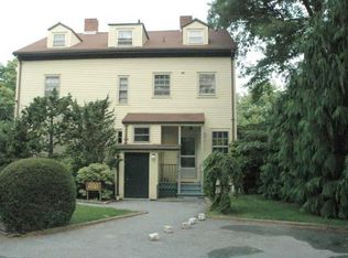 73 Memorial Blvd W #1, Newport, RI 02840