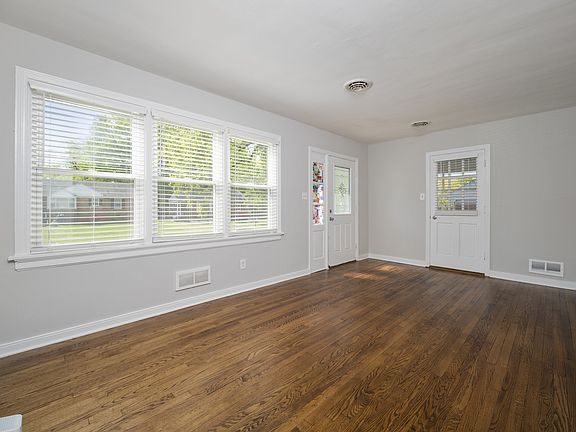 5th image of 9020 Weldon Dr