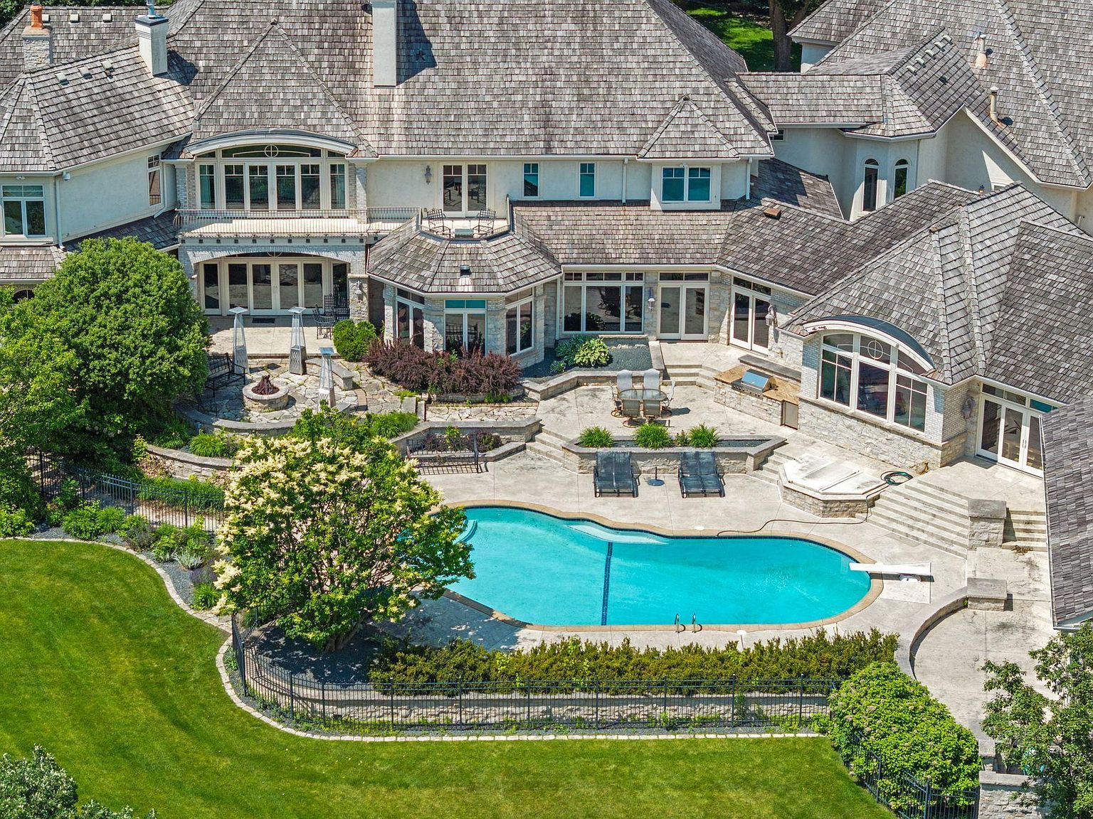 1492 Hunter Dr, Wayzata, MN 55391 | Zillow